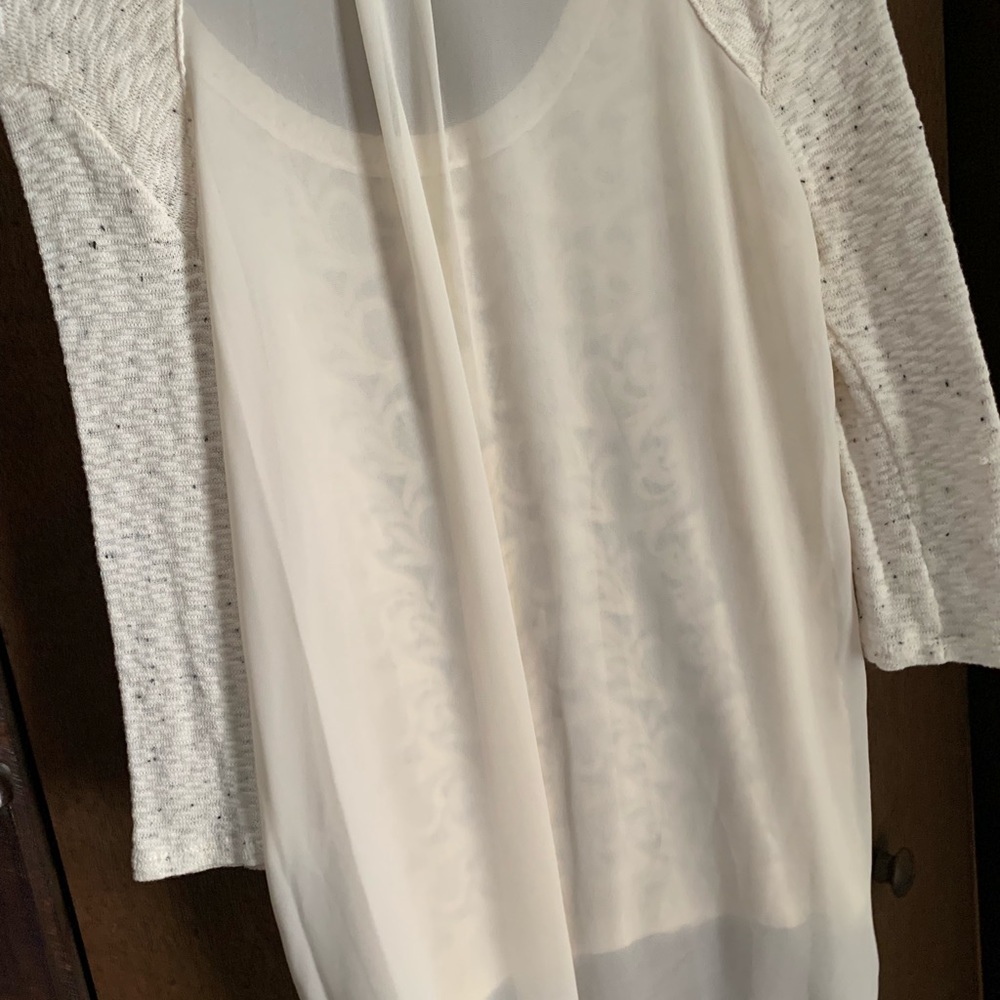 Blouse - Picture 2 of 2